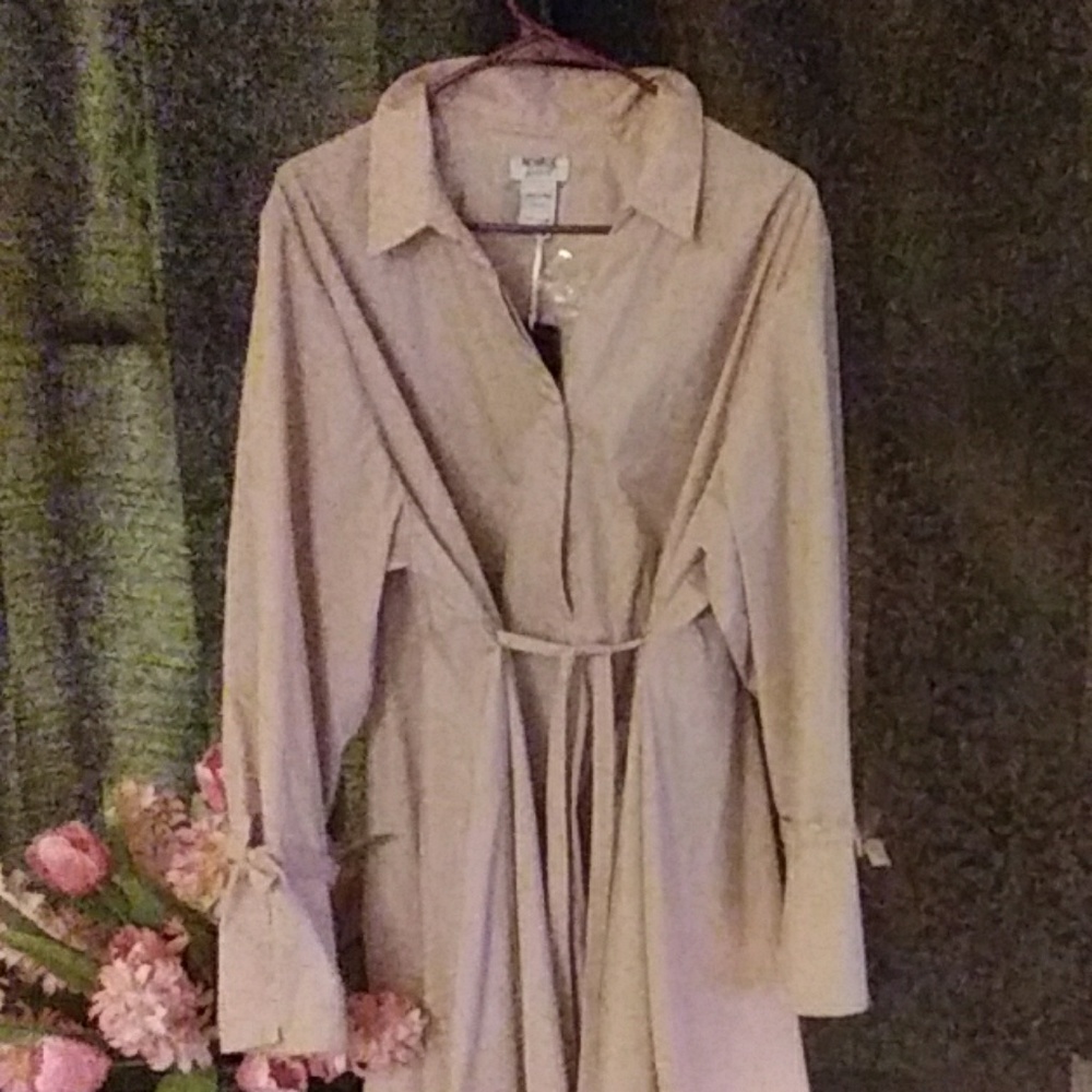 Mauve hi-low, very romantic, tunic. NWT